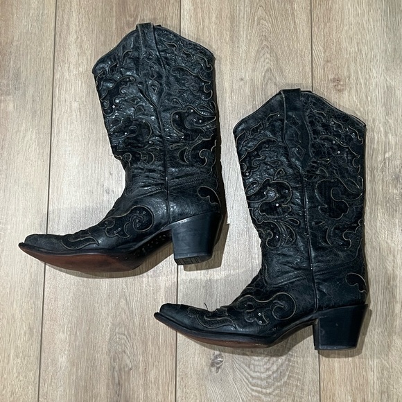 Corral Boots Shoes - Corral Women’s Black Western Leather Boots with Sequin Inlay size 7